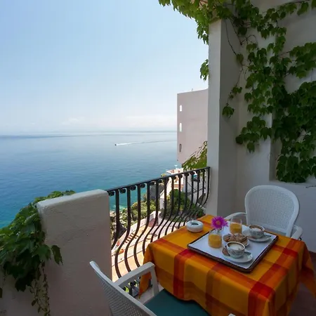 Carasco Hotel 4*