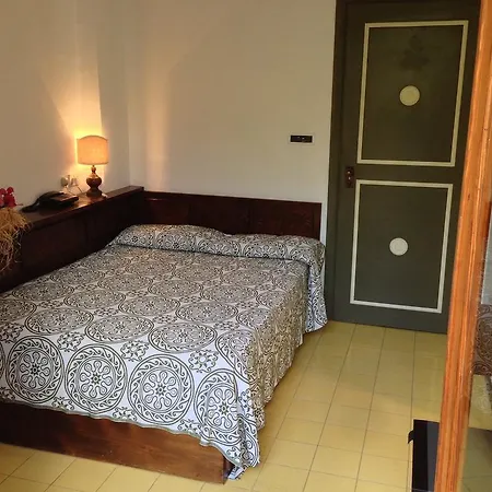 Carasco Hotel