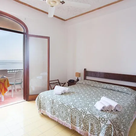 Carasco Hotel