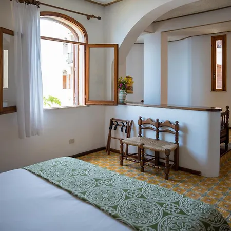 Otel Carasco 4*