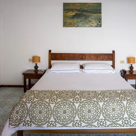 Carasco Otel 4*