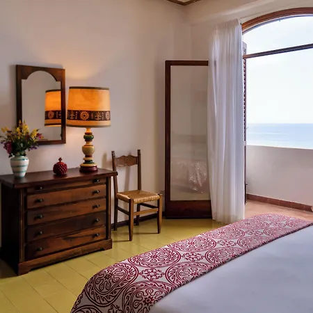 Hotel Carasco 4*