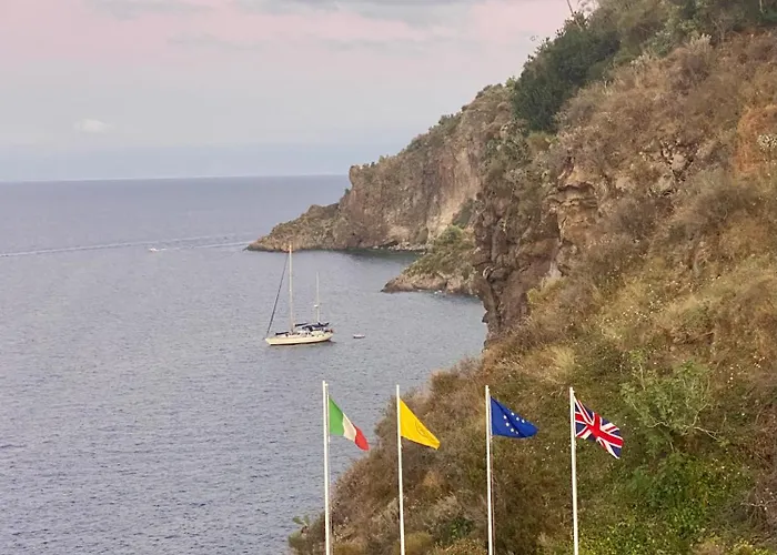 Carasco 4* Липари