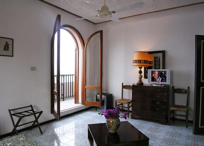 卡拉斯科酒店 4*